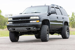 Rough Country 6 in Suspension Lift Kit w/Shocks - 28040