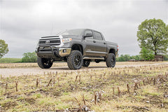 Rough Country 6 in Suspension Lift Kit w/Shocks - 75431