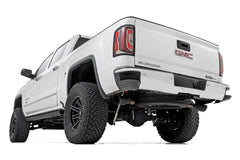 Rough Country 7 in Suspension Lift Kit w/V2 Shocks - 11657