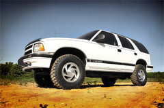 Rough Country 2.5 in Suspension Lift Kit w/Shocks - 24230