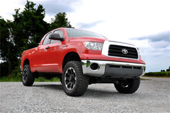 Rough Country 4.5 in Suspension Lift Kit w/Shocks - 75330