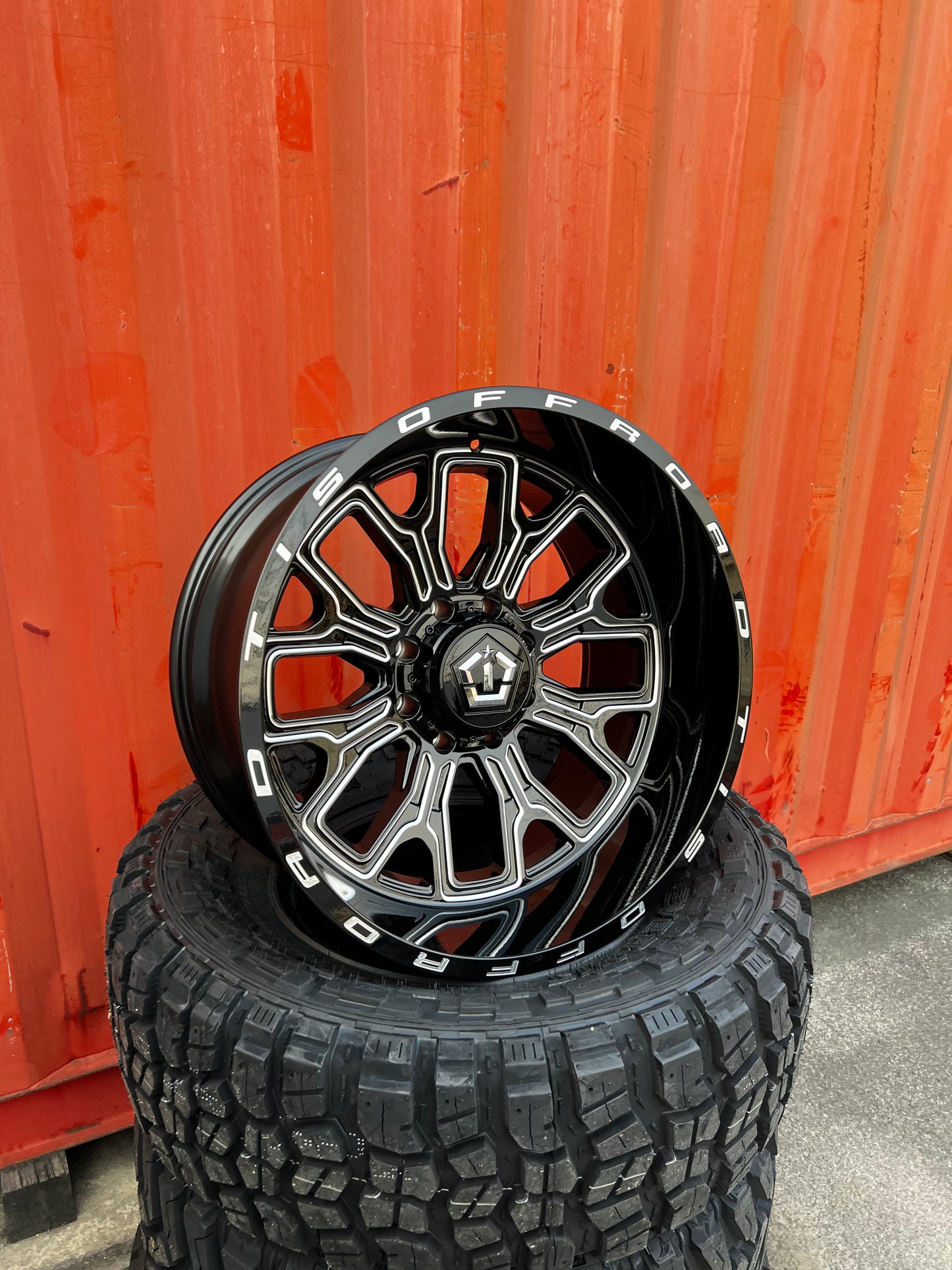 22x12 8x6.5 TIS 560BM